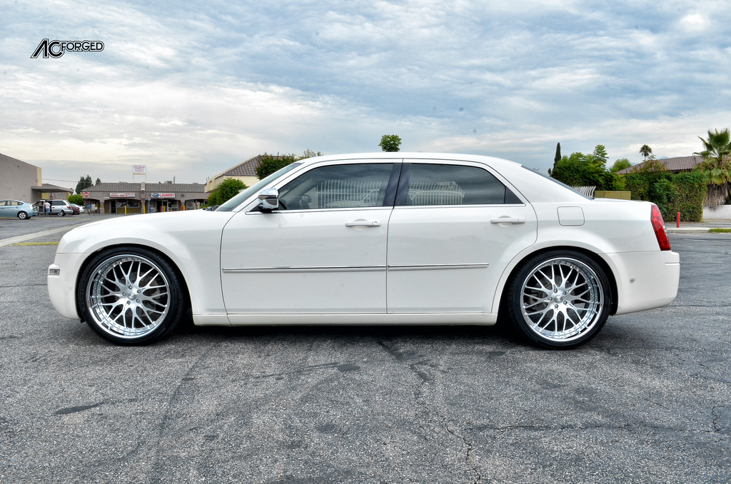 photo 2 Chrysler 300 custom wheels AC 313 22x9.5, ET , tire size 265/35 R22. x ET 