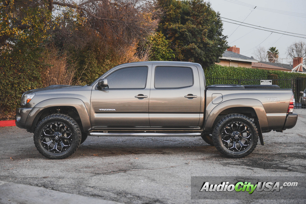 photo 2 Toyota Tacoma custom wheels Fuel D546 20x9.0, ET , tire size 275/60 R20. x ET 