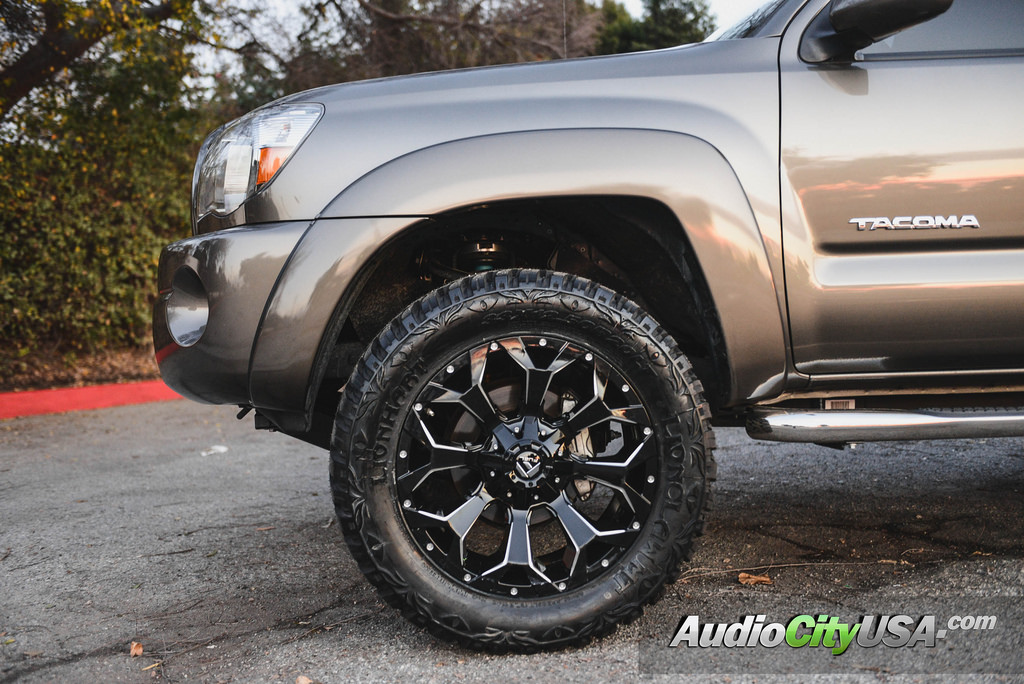 photo 3 Toyota Tacoma custom wheels Fuel D546 20x9.0, ET , tire size 275/60 R20. x ET 