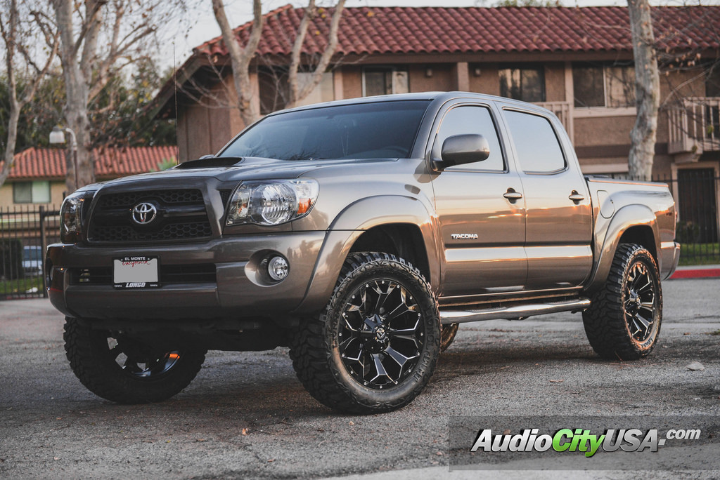 photo 4 Toyota Tacoma custom wheels Fuel D546 20x9.0, ET , tire size 275/60 R20. x ET 