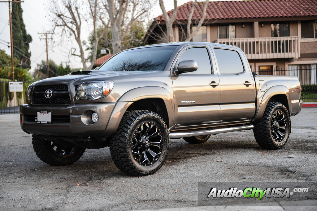 photo 5 Toyota Tacoma custom wheels Fuel D546 20x9.0, ET , tire size 275/60 R20. x ET 