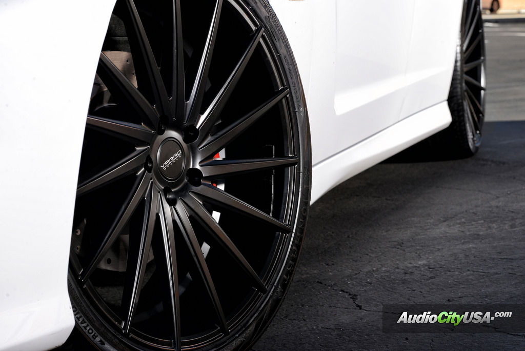 photo 1 Dodge Charger custom wheels Varro VD 15 22x9.0, ET , tire size 265/35 R22. 22x10.5 ET 295/30 R22