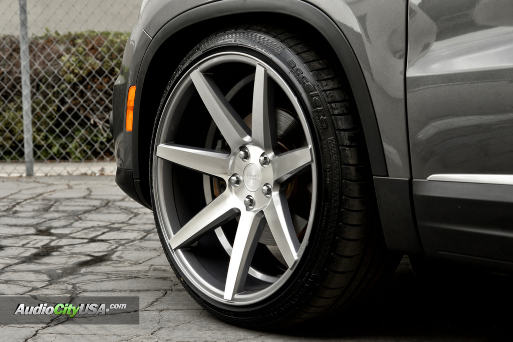photo 1 Volkswagen Tiguan custom wheels Rennen  CRL 70 20x10.0, ET , tire size 245/30 R20. x ET 