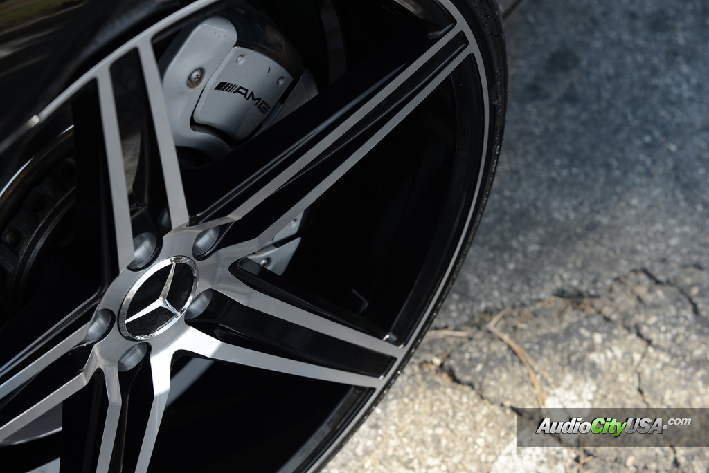 photo 5 Mercedes-Benz S-Class custom wheels Savini BM 8 22x9.0, ET , tire size 235/30 R22. 22x10.5 ET 295/25 R22