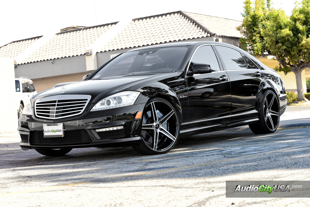 photo 4 Mercedes-Benz S-Class custom wheels Savini BM 8 22x9.0, ET , tire size 235/30 R22. 22x10.5 ET 295/25 R22