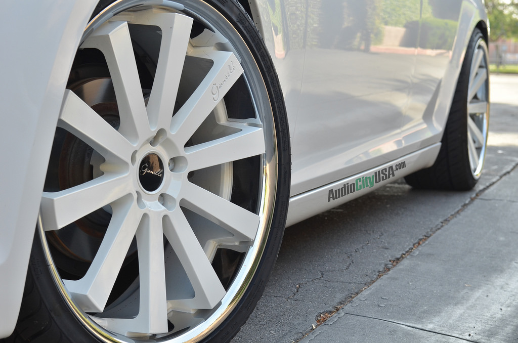 photo 1 Chrysler 300 custom wheels Gianelle Santo 2 SS 22x9.0, ET , tire size 265/30 R22. 22x10.5 ET 