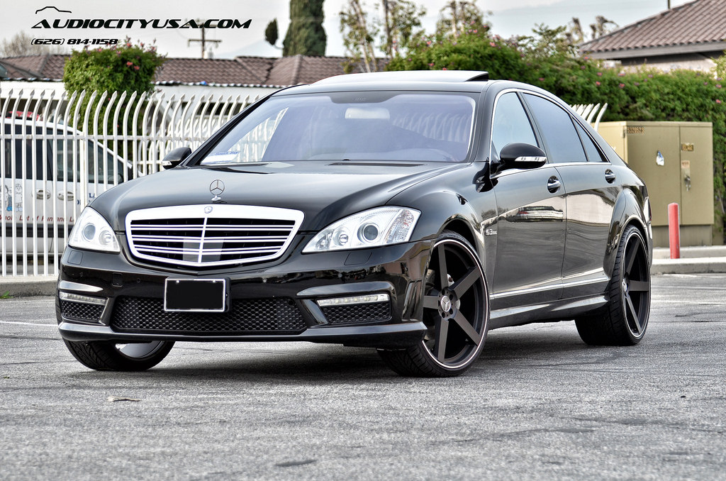 photo 2 Mercedes-Benz S-Class custom wheels Giovanna Koko Kuture Sardinia 5 22x9.0, ET , tire size 245/30 R22. 22x10.5 ET 295/25 R22