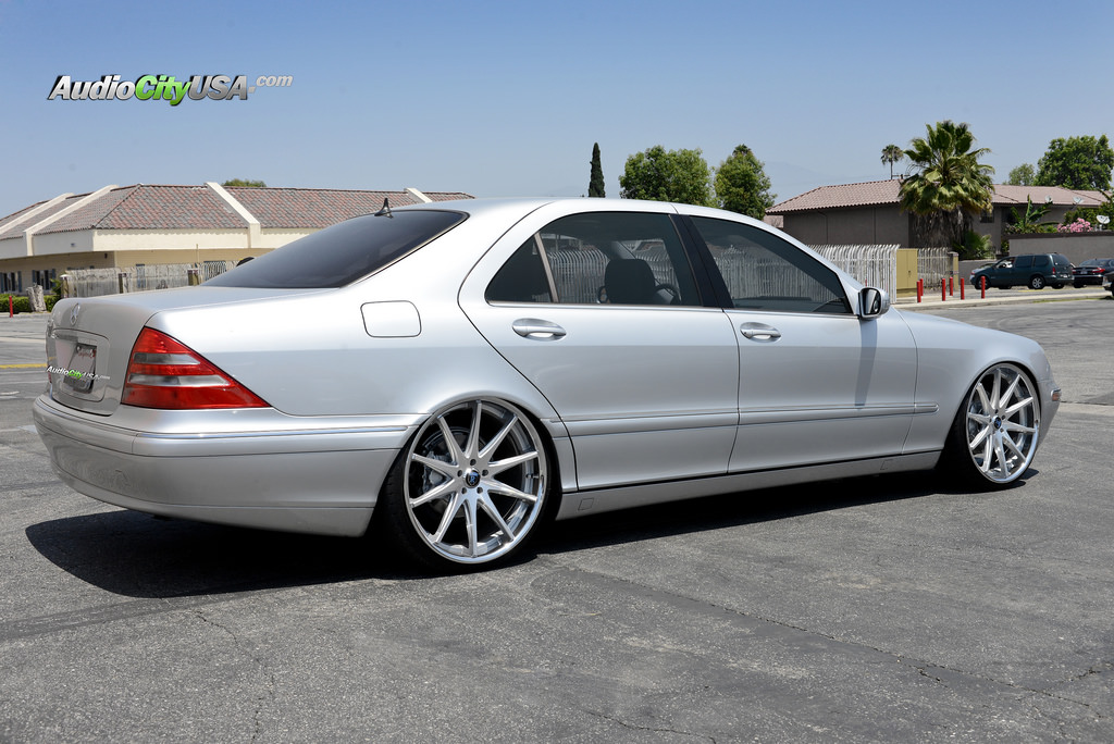 photo 5 Mercedes-Benz S-Class custom wheels Rohana RC 10 22x9.0, ET , tire size 235/30 R22. x ET 