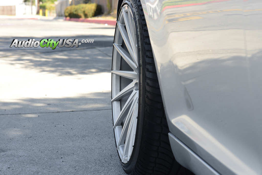 photo 4 Chrysler 300C custom wheels Varro VD 15 22x9.0, ET , tire size 265/35 R22. 22x10.5 ET 295/30 R22