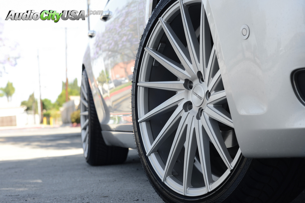 photo 1 Chrysler 300C custom wheels Varro VD 15 22x9.0, ET , tire size 265/35 R22. 22x10.5 ET 295/30 R22