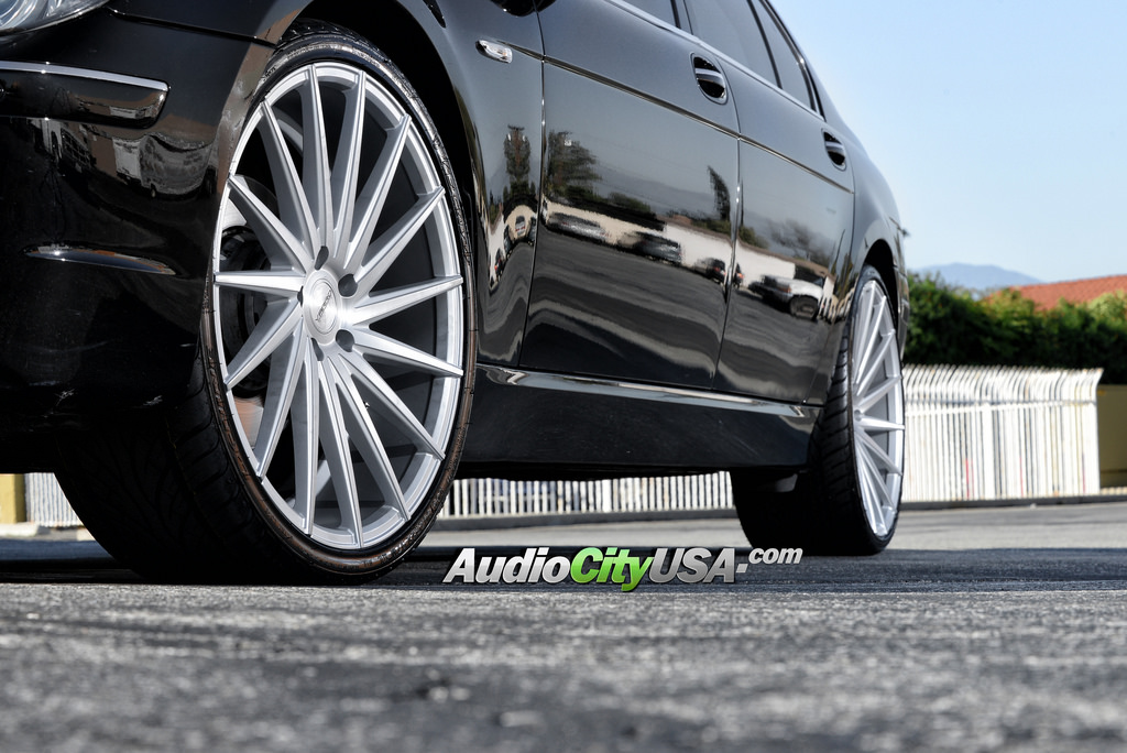 photo 1 BMW 750 custom wheels Varro VD 15 22x9.0, ET , tire size 265/30 R22. 22x10.5 ET 295/25 R22