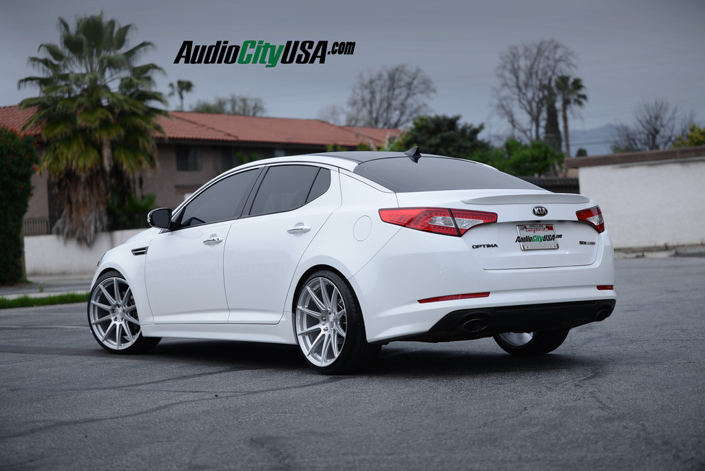 photo 2 Kia Optima custom wheels Niche Essen M146 20x8.5, ET , tire size 225/35 R20. 20x10.0 ET 255/30 R20