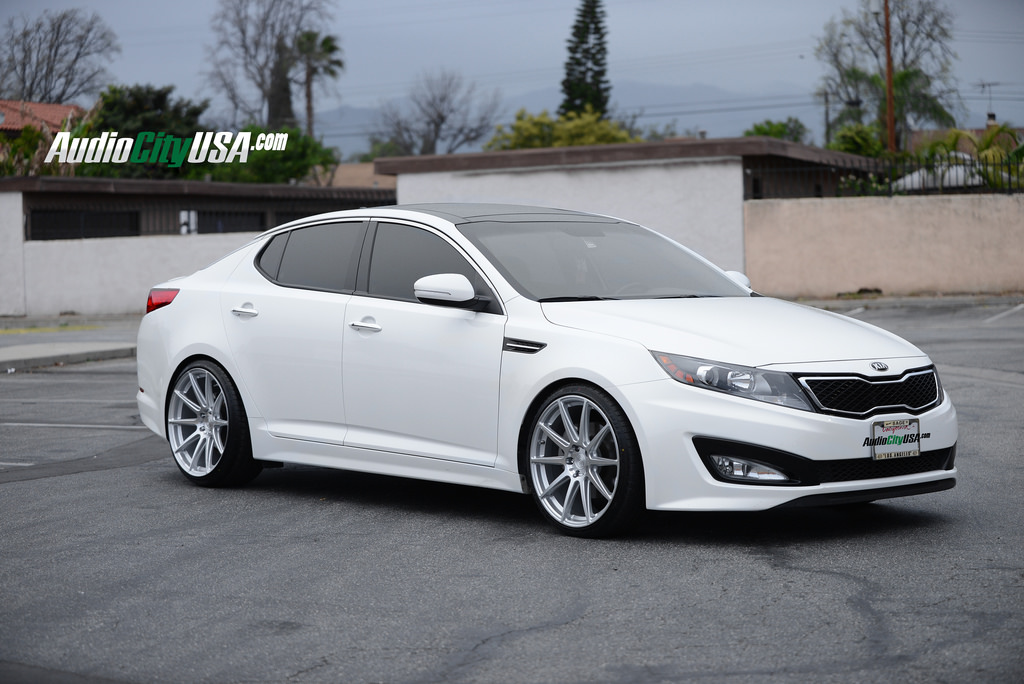 photo 3 Kia Optima custom wheels Niche Essen M146 20x8.5, ET , tire size 225/35 R20. 20x10.0 ET 255/30 R20