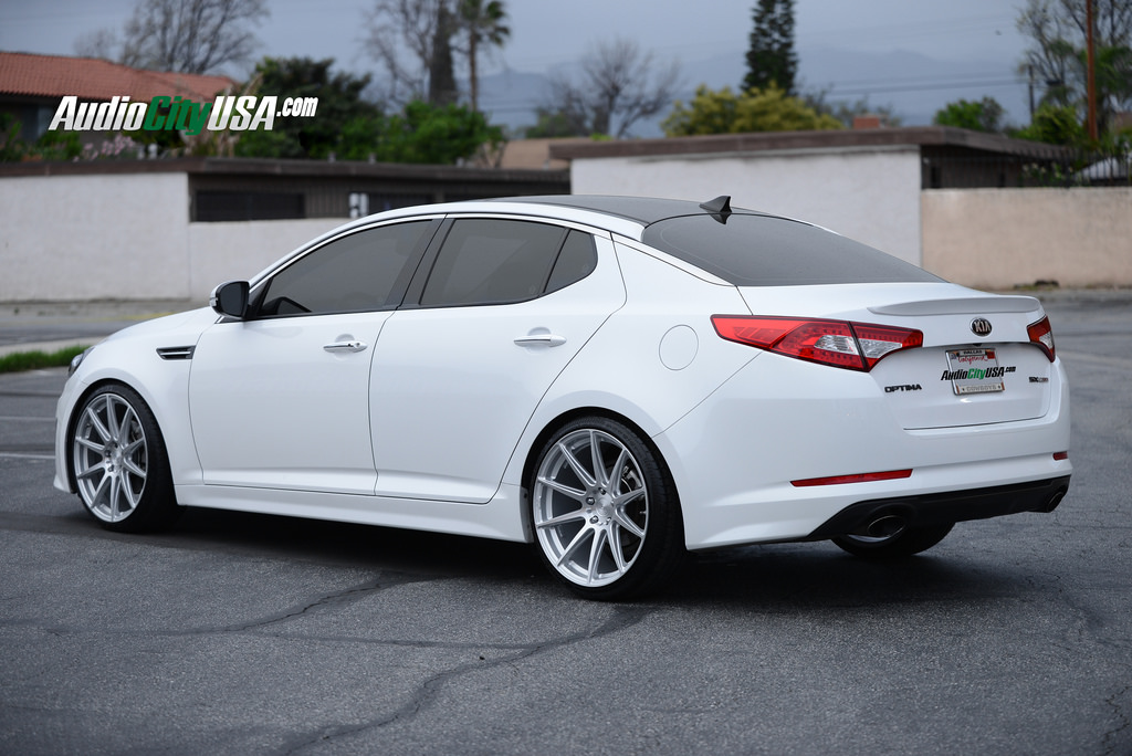 photo 8 Kia Optima custom wheels Niche Essen M146 20x8.5, ET , tire size 225/35 R20. 20x10.0 ET 255/30 R20