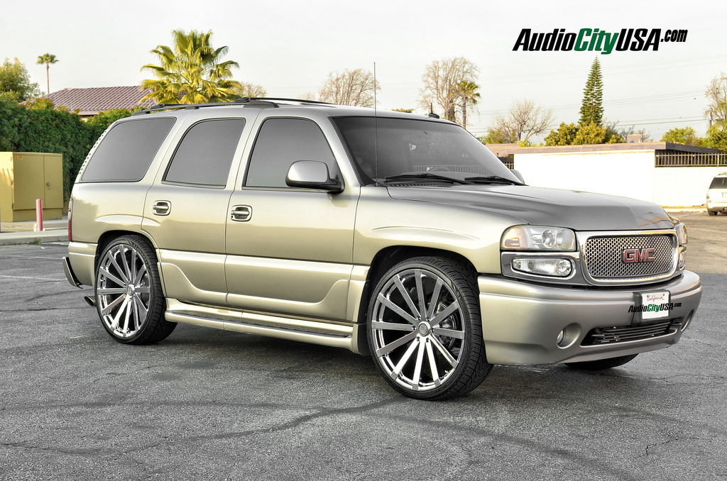 photo 3 GMC Yukon custom wheels Velocity VW 12 26x10.0, ET , tire size 295/30 R26. x ET