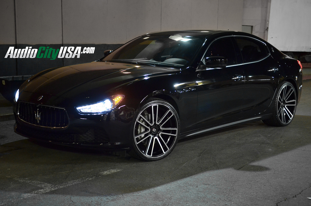 photo 3 Maserati Ghibli custom wheels Koko Kuture  Massa7 22x9.0, ET , tire size 255/30 R22. 22x10.5 ET 295/25 R22