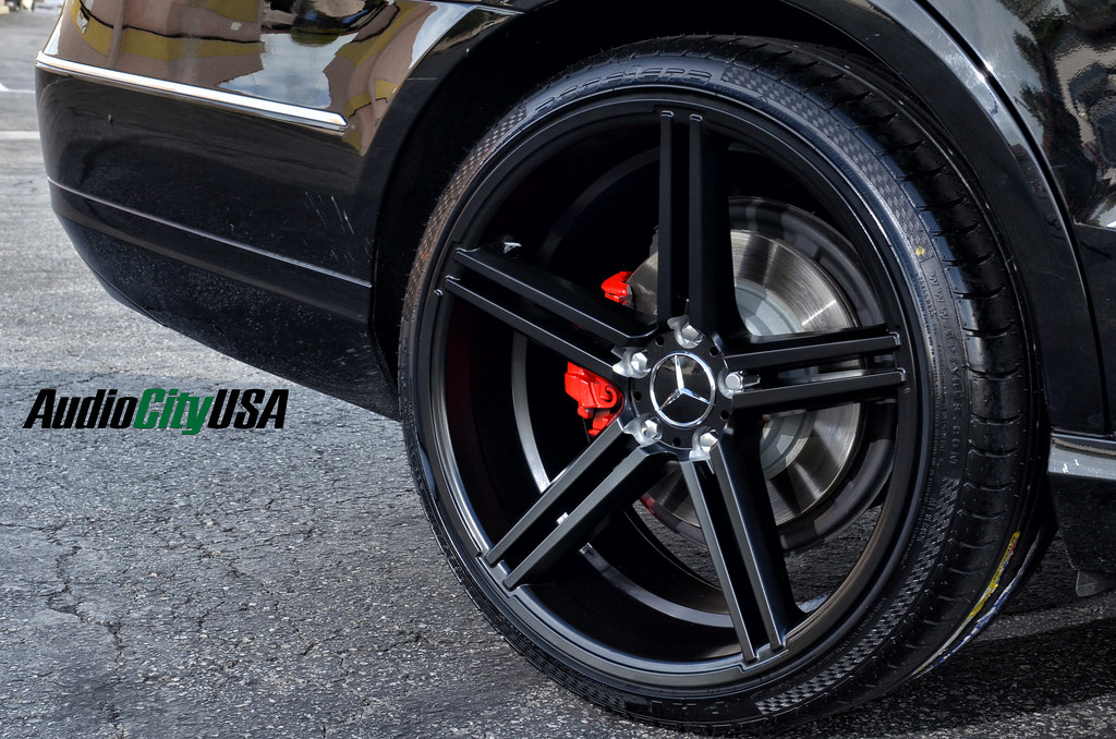 photo 1 Mercedes-Benz E-Class custom wheels Gianelle Lucca 20x8.5, ET , tire size 245/30 R20. 20x10.0 ET 255/30 R20