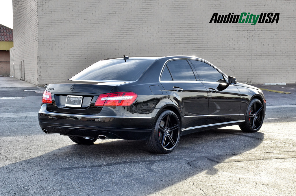 photo 2 Mercedes-Benz E-Class custom wheels Gianelle Lucca 20x8.5, ET , tire size 245/30 R20. 20x10.0 ET 255/30 R20