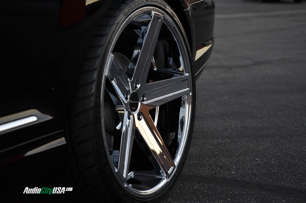 photo 1 Mercedes-Benz CL-Class custom wheels Giovanna Dramuno 5 22x9.0, ET , tire size 245/30 R22. 22x10.5 ET 295/25 R22