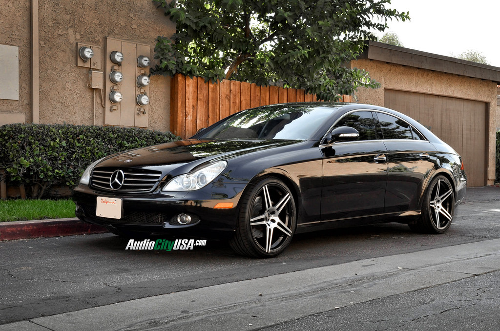 photo 5 Mercedes-Benz CLS-Class custom wheels AZAD 5120 20x9.0, ET , tire size 255/30 R20. 20x10.5 ET 305/25 R20