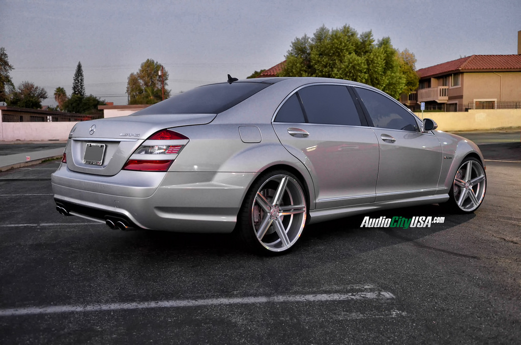 photo 4 Mercedes-Benz S-Class custom wheels Gianelle Lucca 22x9.0, ET , tire size 245/30 R22. 22x10.5 ET 295/25 R22