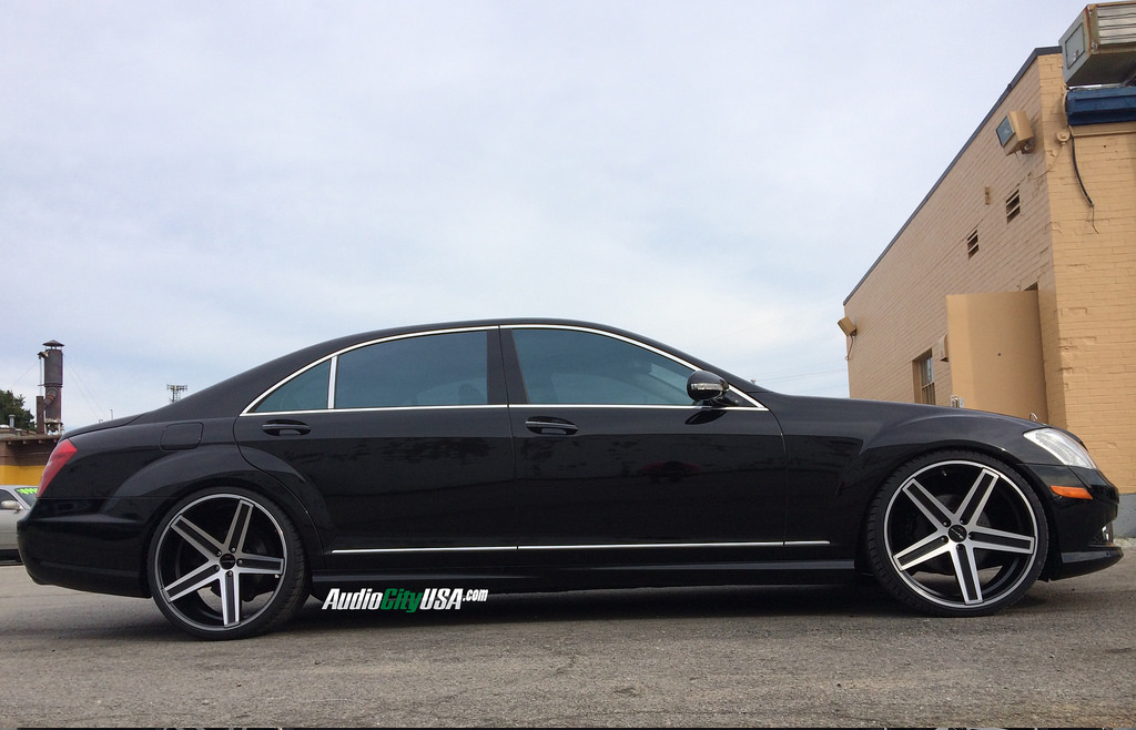 photo 7 Mercedes-Benz S-Class custom wheels Giovanna Dramuno 5 22x9.0, ET , tire size 245/30 R22. 22x10.5 ET 295/25 R22