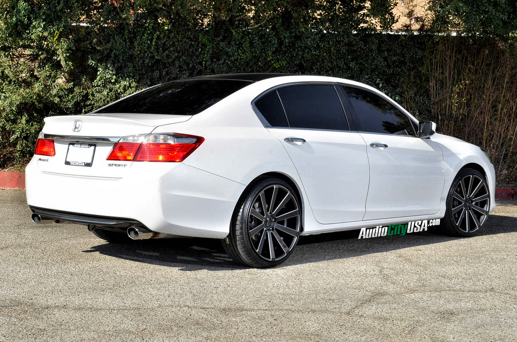 photo 2 Honda Accord custom wheels Gianelle Santoneo 20x8.5, ET , tire size 225/35 R20. 20x10.0 ET 255/30 R20