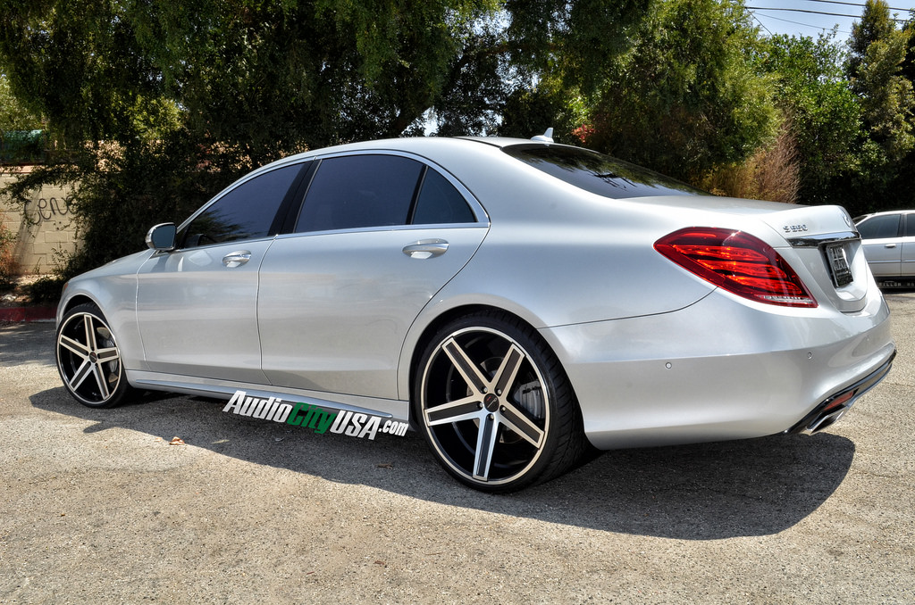 photo 9 Mercedes-Benz S-Class custom wheels Giovanna Dramuno 5 22x9.0, ET , tire size 245/30 R22. 22x10.5 ET 295/25 R22