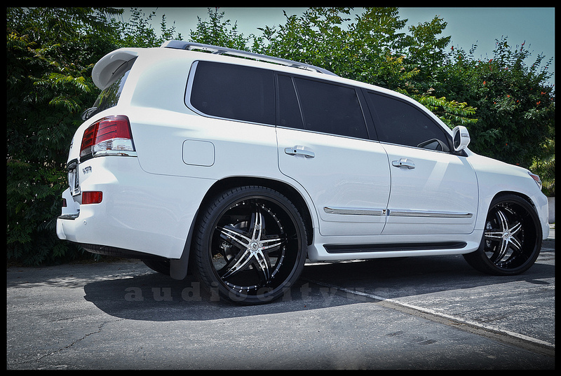 photo 2 Lexus LX 570 custom wheels Gianna Blitz 26x, ET , tire size 305/30 R26. x ET