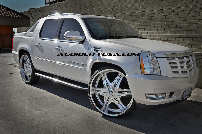 photo 4 Cadillac Escalade EXT custom wheels Diablo Elite 30x10.0, ET , tire size 265/30 R30. x ET