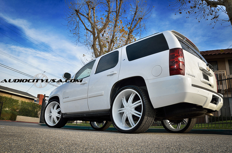 photo 2 Chevrolet Tahoe custom wheels Borghini B 14 26x10.0, ET , tire size 305/30 R26. x ET 