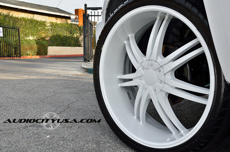 photo 1 Chevrolet Tahoe custom wheels Borghini B 14 26x10.0, ET , tire size 305/30 R26. x ET 