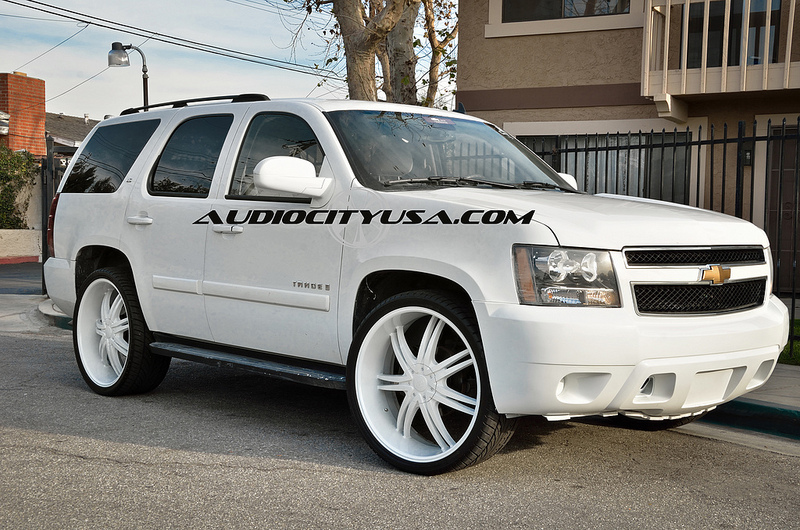 photo 3 Chevrolet Tahoe custom wheels Borghini B 14 26x10.0, ET , tire size 305/30 R26. x ET 
