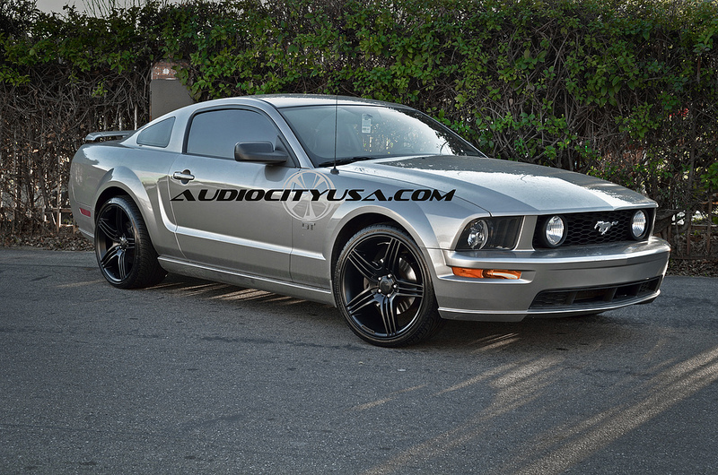 photo 3 Ford Mustang custom wheels Inovit 451 20x8.5, ET , tire size X R20. 20x9.5 ET
