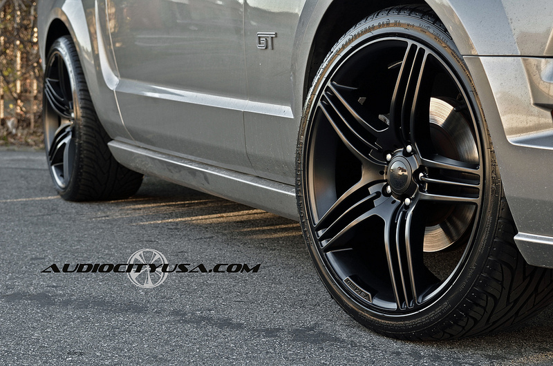photo 1 Ford Mustang custom wheels Inovit 451 20x8.5, ET , tire size X R20. 20x9.5 ET