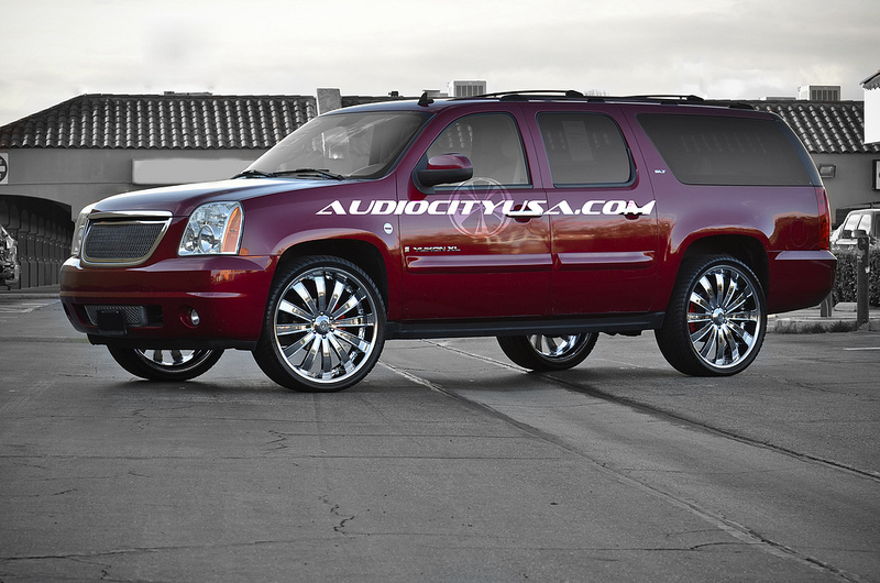 photo 4 GMC Yukon XL 1500 custom wheels Versante 225 26x10.0, ET , tire size 305/30 R26. x ET