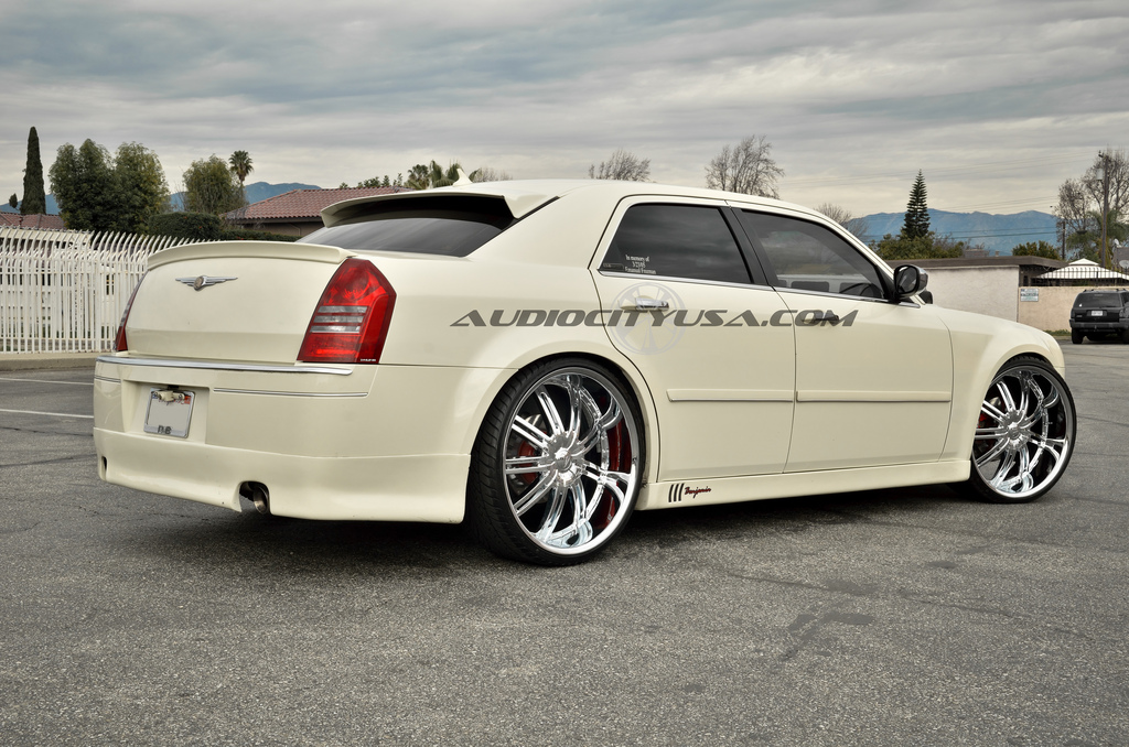 photo 4 Chrysler 300 custom wheels Velocity VW 800 24x10.0, ET , tire size 275/25 R24. x ET 