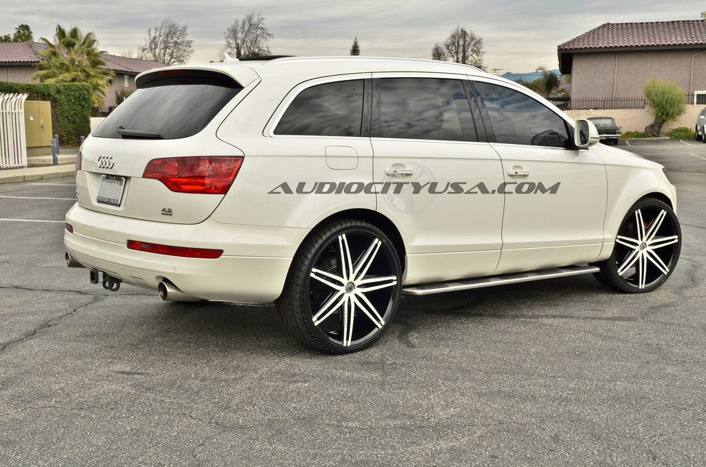 photo 3 Audi Q7 custom wheels Lexani Johnson 24x10.0, ET , tire size 275/30 R24. x ET