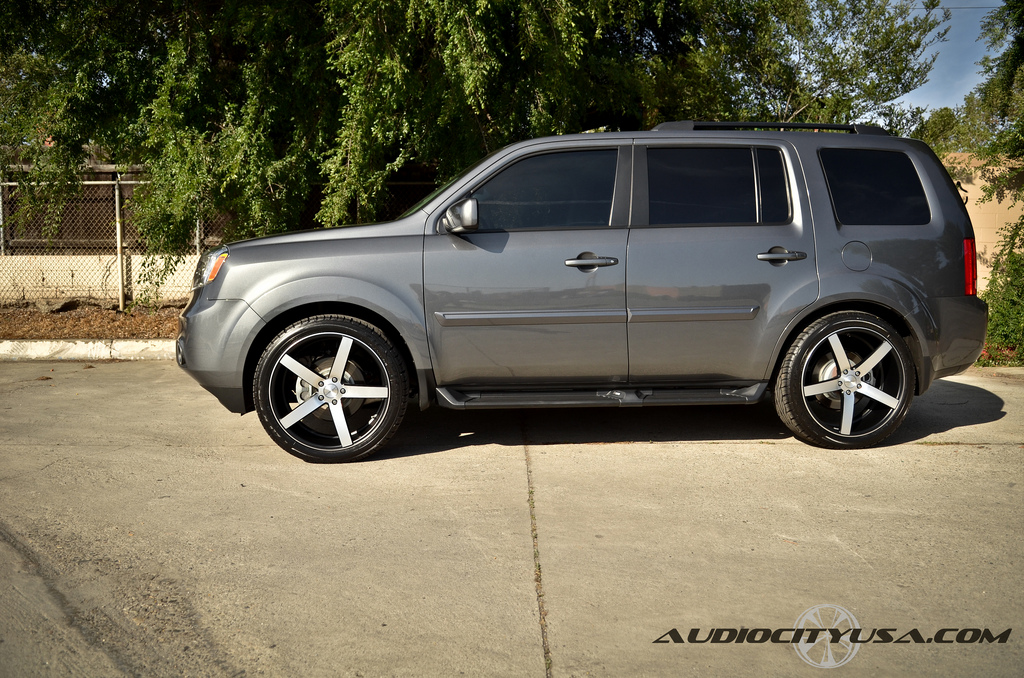 photo 2 Honda Pilot custom wheels Vossen CV3 22x9.0, ET , tire size 265/40 R22. x ET