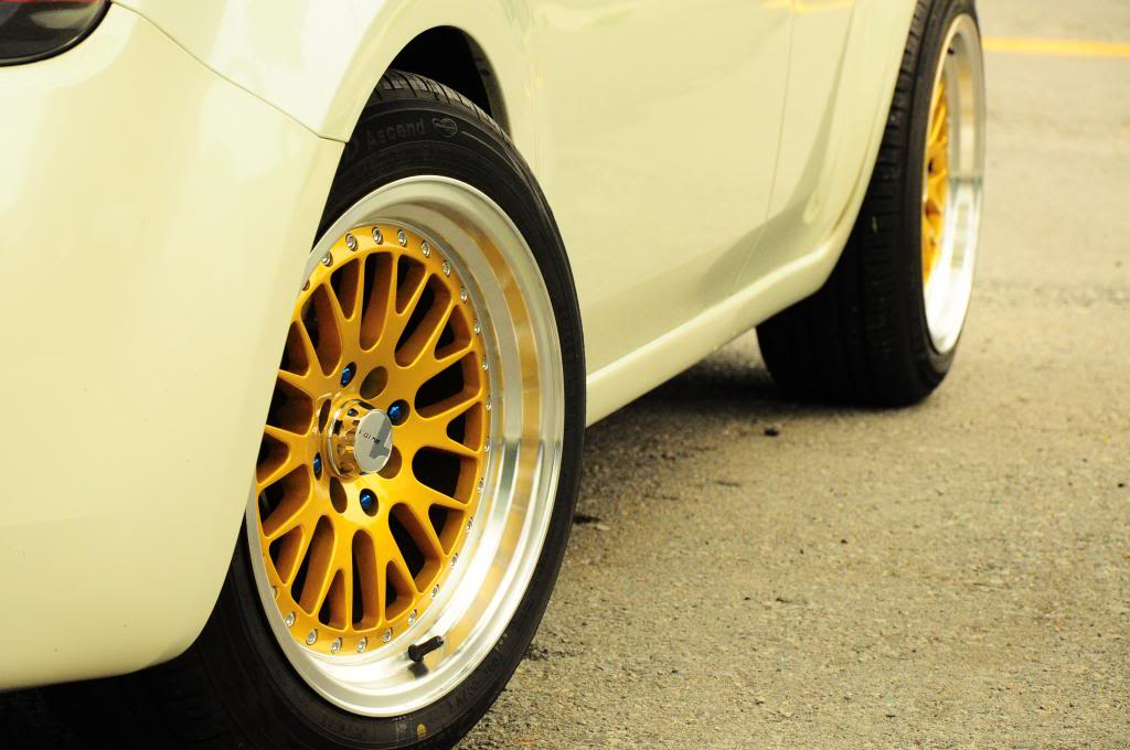 photo 1 Nissan Cube custom wheels Avid1 AV-12 16x8.0, ET +15, tire size 185/55 R16. x ET 