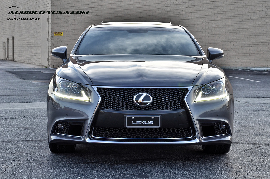 photo 4 Lexus LS 460 custom wheels Gianelle Puerto 22x9.0, ET , tire size 245/30 R22. 22x10.5 ET 295/25 R22