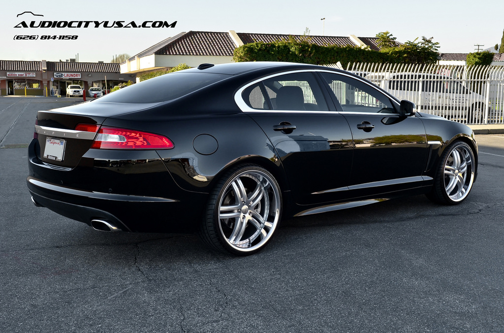 photo 2 Jaguar XF custom wheels XIX X15 22x9.0, ET , tire size 235/30 R22. 22x10.5 ET 275/25 R22
