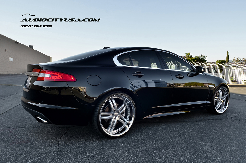 photo 4 Jaguar XF custom wheels XIX X15 22x9.0, ET , tire size 235/30 R22. 22x10.5 ET 275/25 R22