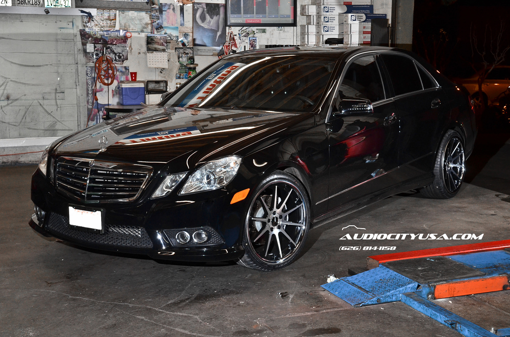 photo 4 Mercedes-Benz E-Class custom wheels Euro Mag EM10 20x8.5, ET , tire size 225/35 R20. 20x10.0 ET 255/30 R20