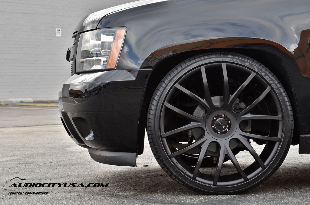photo 7 Chevrolet Avalanche 1500 custom wheels Giovanna Sienna 26x10.0, ET , tire size 295/30 R26. x ET