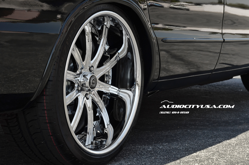 photo 1 Chevrolet Impala custom wheels Lexani LS-709 22x9.5, ET , tire size 265/35 R22. 22x11.0 ET 295/30 R22