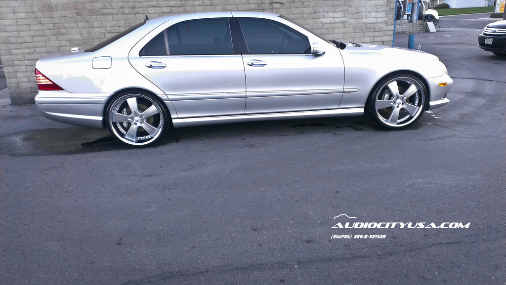 photo 3 Mercedes-Benz S-Class custom wheels Donz Ferrigno 22x8.5, ET , tire size 235/30 R22. 22x10.0 ET 265/25 R22