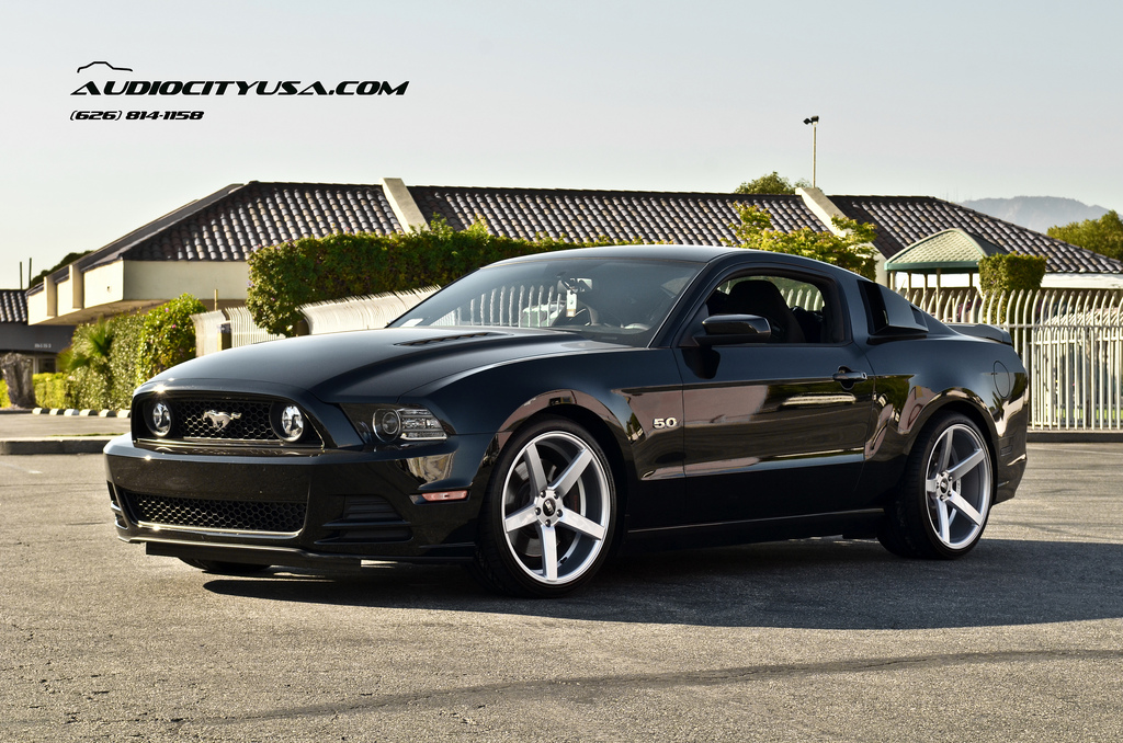 photo 6 Ford Mustang custom wheels STR 607 20x9.0, ET , tire size 245/35 R20. 20x10.5 ET 275/30 R20