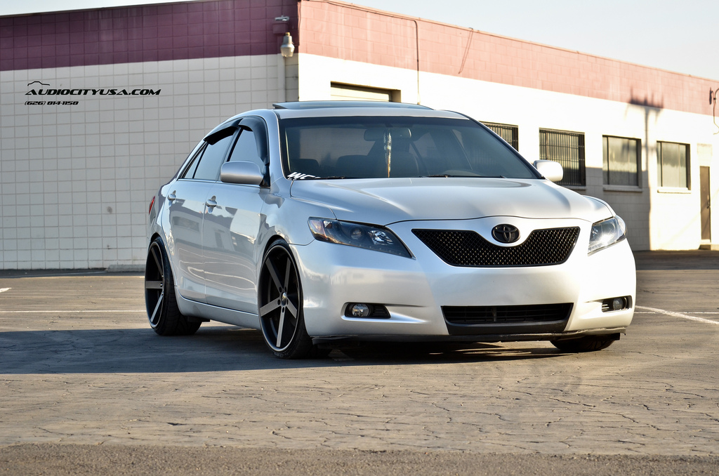 photo 3 Toyota Camry custom wheels Giovanna Mecca 20x8.5, ET , tire size 235/30 R20. 20x10.0 ET 245/30 R20