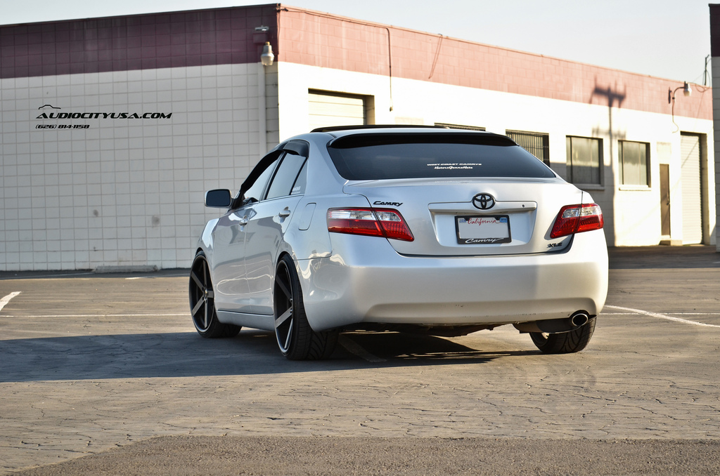 photo 6 Toyota Camry custom wheels Giovanna Mecca 20x8.5, ET , tire size 235/30 R20. 20x10.0 ET 245/30 R20